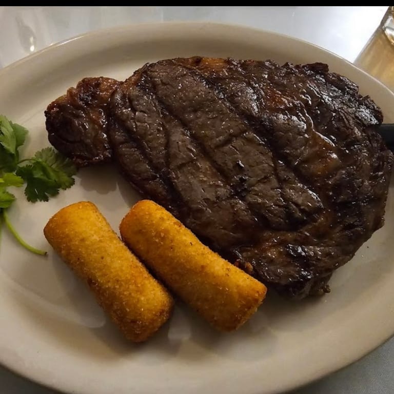 Steakhouse Delights: Sizzling American Favorites