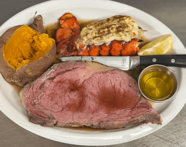 12 Oz Prime Rib And Lobster.