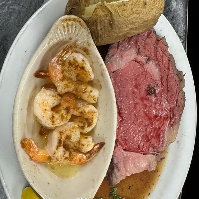 12 Oz Prime Rib And Shrimp.